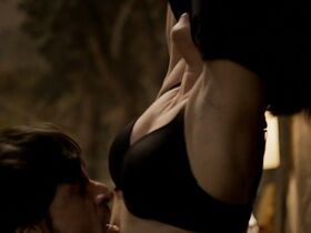 Джулия Микелини голая – Лес s01e01-04 (2015) #7