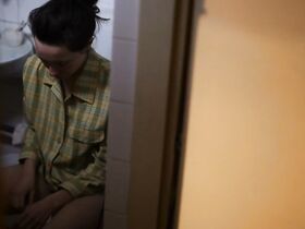 Ива Михалич голая – Холод (2011) #7