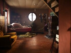 Ива Михалич голая – Холод (2011) #9