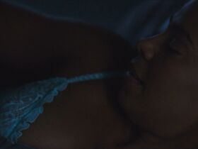 Санаа Лэтэн голая – Счастье в волосах (2018) #2