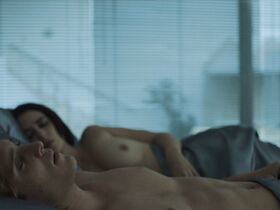 Пилар Сантакрус голая – Луис Мигель: tv s01e04 (2017) #2