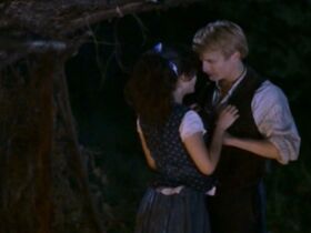 Мелани Бернье секси – Маленькая Фадетта (2004) #2