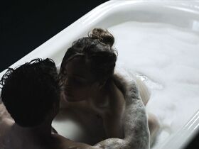 Мелисса Джордж голая – Первые s01e05 (2018) #3