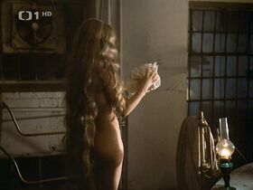 Магда Вашариова голая – В старые добрые времена (1981) #2