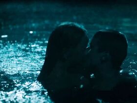 Роос Уилтинк голая – Олденхайм 12 s01e01 (2018) #4