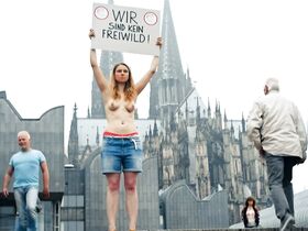 Льеса Калтофен голая – Rentnercops s03e04 (2018)