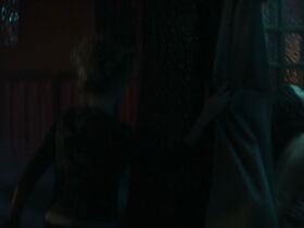 Мариана Новак голая – Озарк s02e01 (2018) #2