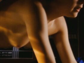 Марта Иссова голая – Dobrá čtvrť s01e01 (2005) #2