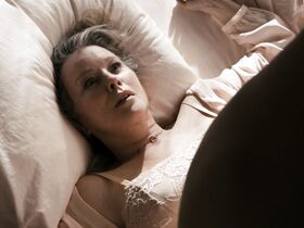 Фэй Грант секси – Государственное дело (2018) #5