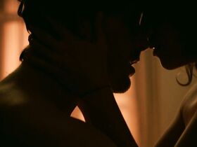 Энн Шефер секси – Доктор с побочными эффектами (2017) #4