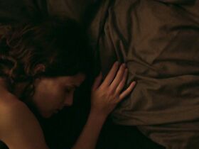 Энн Шефер секси – Доктор с побочными эффектами (2017) #6