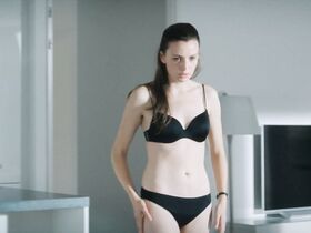 Гайте Янсен голая – Олденхайм 12 s01e02-03 (2018) #6