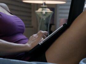 Джози Дэвис секси – Грязная училка (2013) #6