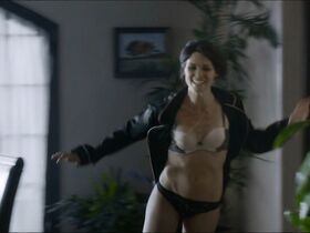 Кейт Френч секси – Родная кровь (2016) #6