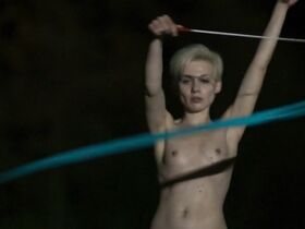 Малгожата Гороль голая – Лицо (2018) #8