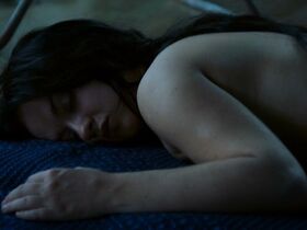 Мишель Бартель голая – Eine Braut kommt selten allein (2017) #2