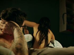 Мишель Бартель голая – Eine Braut kommt selten allein (2017) #4