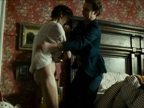 Кейт Фэйхи голая – Живые и мёртвые (2006) #2