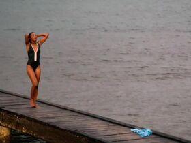 Сара Мартинш голая – Убийства в... (2016) #1