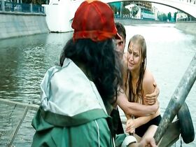 Юлия Пересильд голая – Короткое замыкание (2009) #5