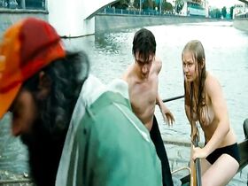 Юлия Пересильд голая – Короткое замыкание (2009) #6