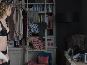 Стефани де Крэенкур голая – Мистер Штайн идёт в онлайн (2017) #5