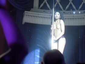 Сара Мартинш голая – Ночной Пигаль s01 (2009) #3