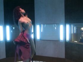 Сара Мартинш голая – Ночной Пигаль s01 (2009) #6