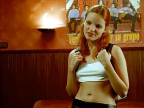 Каролина Бона голая – Миссия в Марбелью (2001) #2