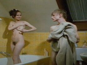 Штефани Штаппенбек голая – Der Kleine und der alte Mann (1993) #2