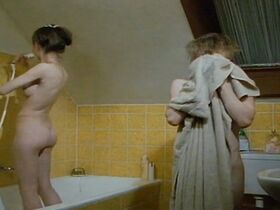 Штефани Штаппенбек голая – Der Kleine und der alte Mann (1993) #5