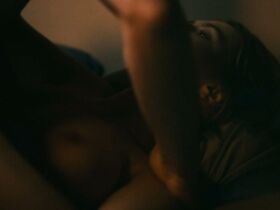 Эльза Лангнезе голая – Nr. 47 s01e01 (2018) #3