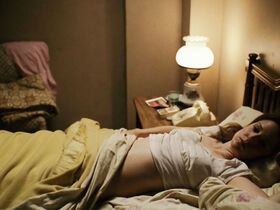 Мэри-Луиз Паркер голая – Ангелы в Америке s01e05 (2003) #4