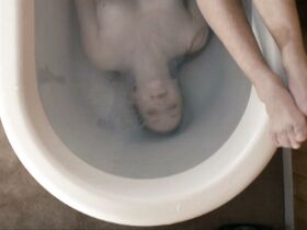 Шарлотта Спенсер голая – Клей s01e01 (2014) #2