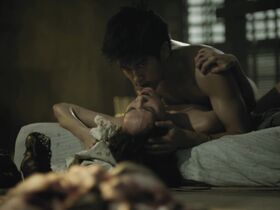 Салвита Дечорте секси – Полумиры s01e04 (2017)