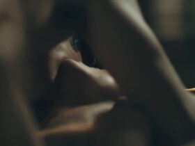 Салвита Дечорте секси – Полумиры s01e04 (2017) #5