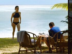 Аня Кнауэр секси – The Island Doctor s01e01 (2018) #6