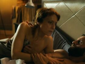 Лия Уильямс голая – Кири s01e03 (2018) #4