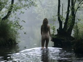 Марта Брыля голая – Корона королей s01e01 (2017) #4