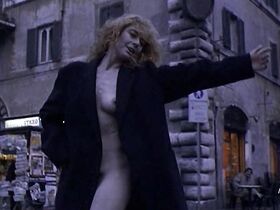 Моника Гуэрриторе голая – Самка (1998)