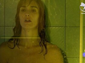 Пас Вега голая – Беглянка s01e02 (2018) #3