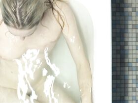 Милле Лефельдт голая – Красивые люди (2010)