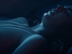 Тесс Грэнфилд голая – Хала (2016)