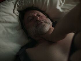 Мередит Холцман голая – Грешница s01e06 (2017) #5