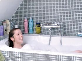 Сара Жиродо голая – Воспоминания необразумившейся девицы (2010) #6