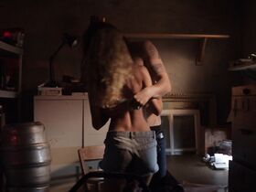 Скарлетт Бурк голая – По волчьим законам s02e04 (2017) #6