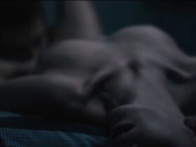 Мэрилин Кастонгуэй голая – Дело Дюмона (2012)