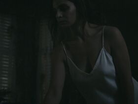 Мэрилин Кастонгуэй секси – Wild Skin (2016) #2