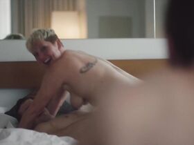 Натали Джой Джонсон голая – Кайф с доставкой s02e01 (2018) #7