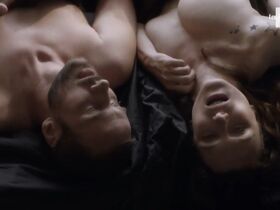 Наташа Линдинжер голая – Сэм s02e01 (2018) #3